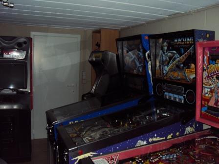 gameroom left.jpg