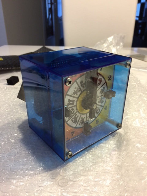 IMG_1940_blue_clock_housing.jpg