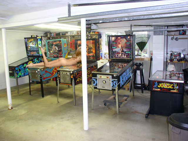 uwpins-tzalwel.jpg